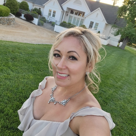 Meet your Posher, Brenda - Picture 1 of 1